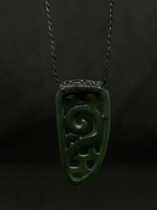 Manaia styled niho - Pounamu whales tooth (greenstone)